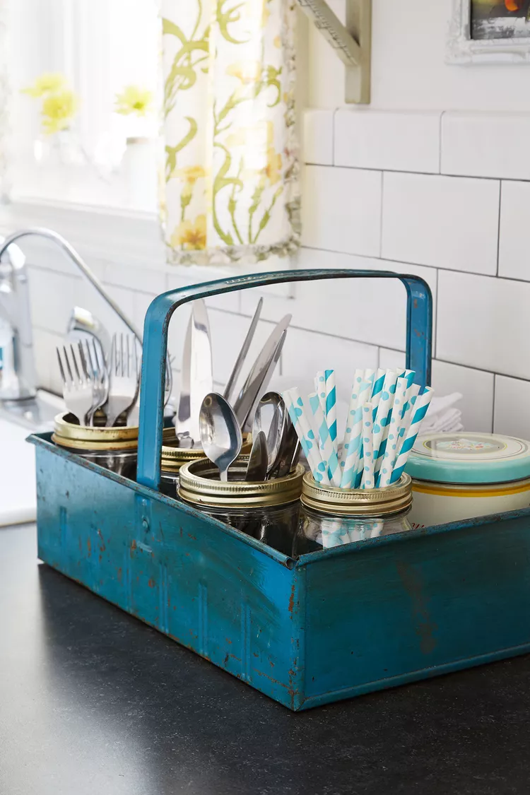 Decorative Tray Ideas for Organizing Small Everyday Surfaces